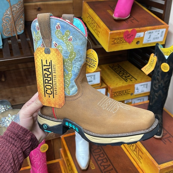 New Corral Workboots - Picture 2 of 5